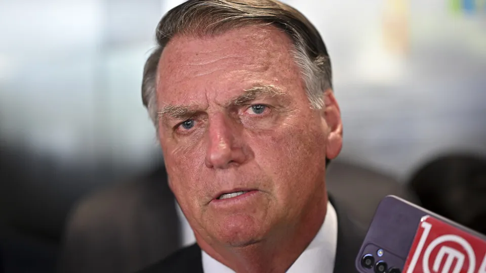 Mais de 3,3 mil pessoas querem acompanhar julgamento de Bolsonaro